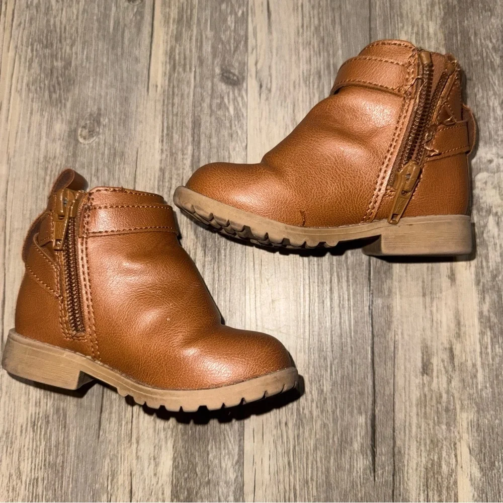 🎀3/$23🎀 Toddler Tan Buckle Booties